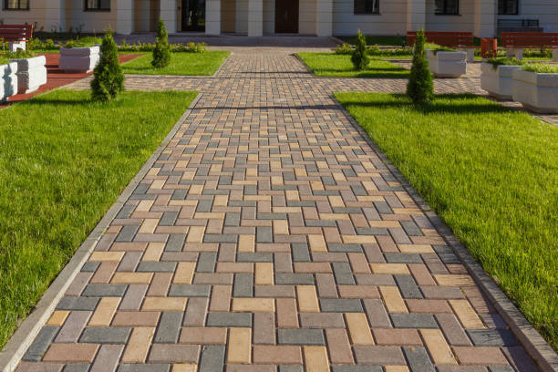 Best Driveway Paving Contractor  in Willoughby Hills, OH